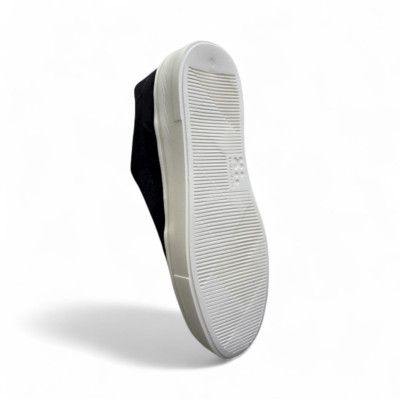 sneaker de piel ted black perforado 16k vermil extralight