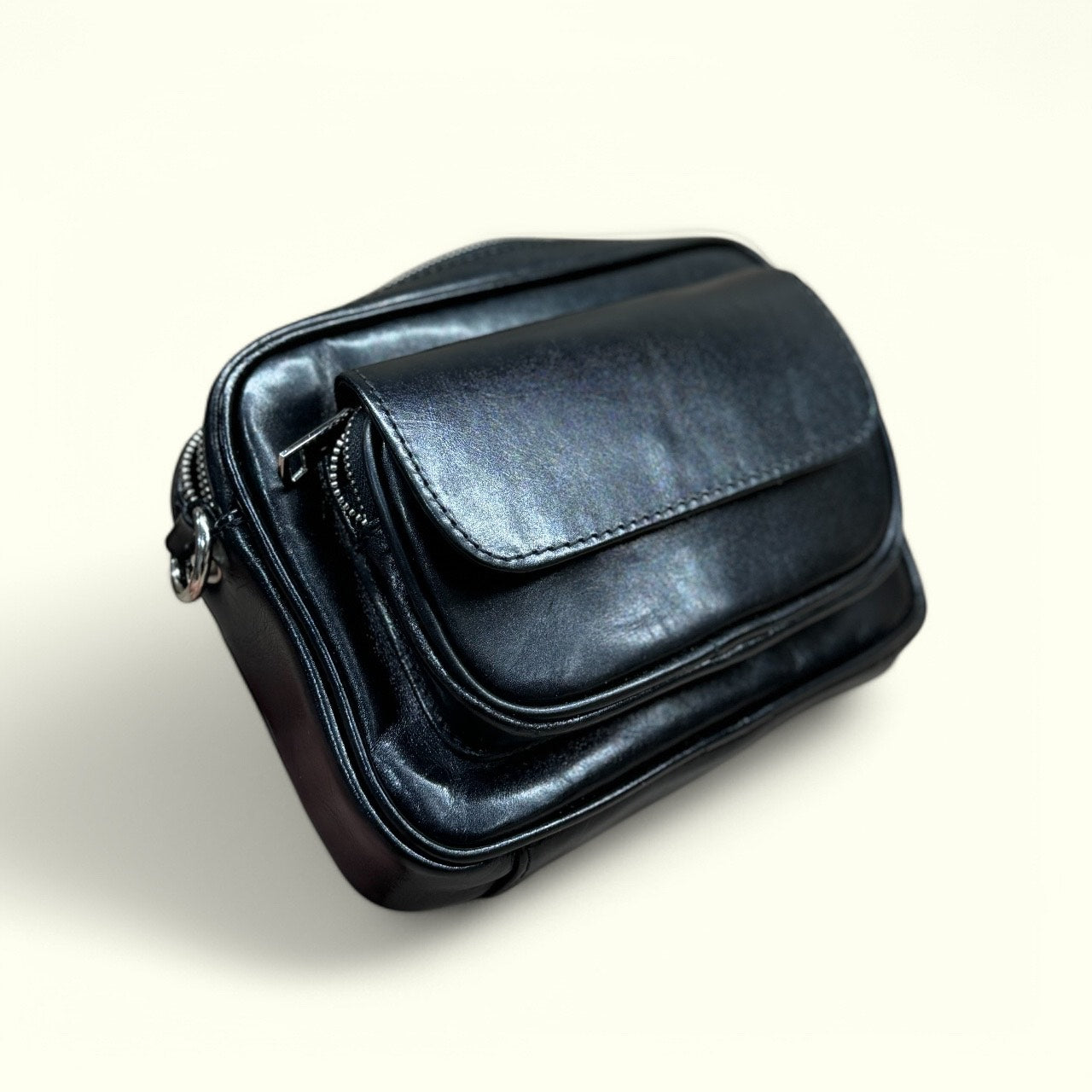 bandolera de piel cuero negro black mod saint santos practica y elegante