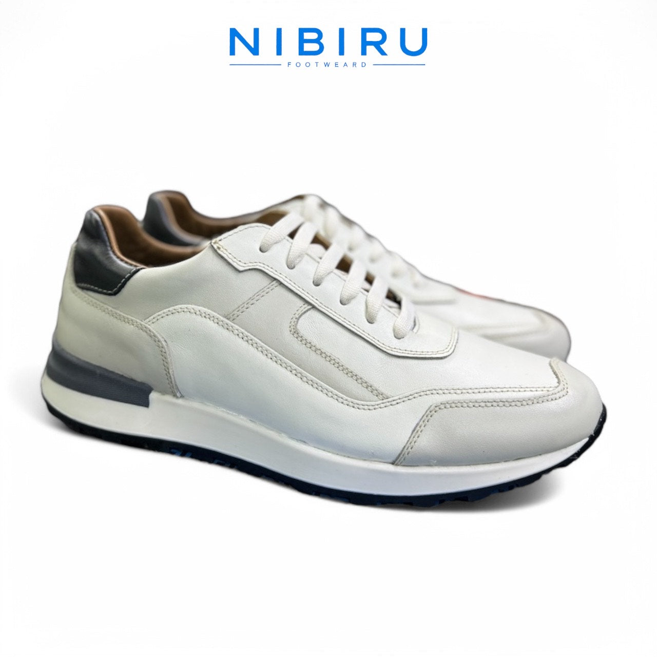 tenis de piel blanco perla hielo / talon en piel napa negro mod 6005