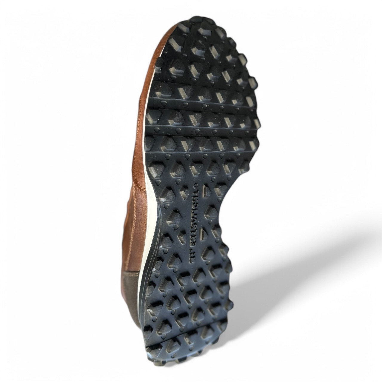 sneaker de piel suave de becerro color coñac / acabado pull piel / mod 20k