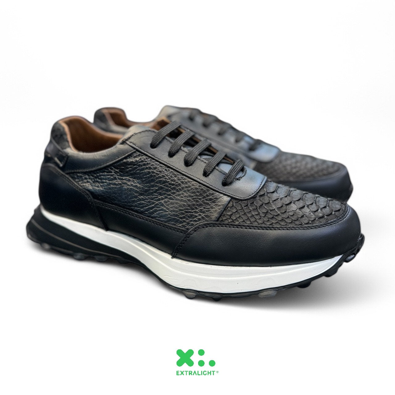 sneaker de piel venado / piel de vibora pyton nobuck negro