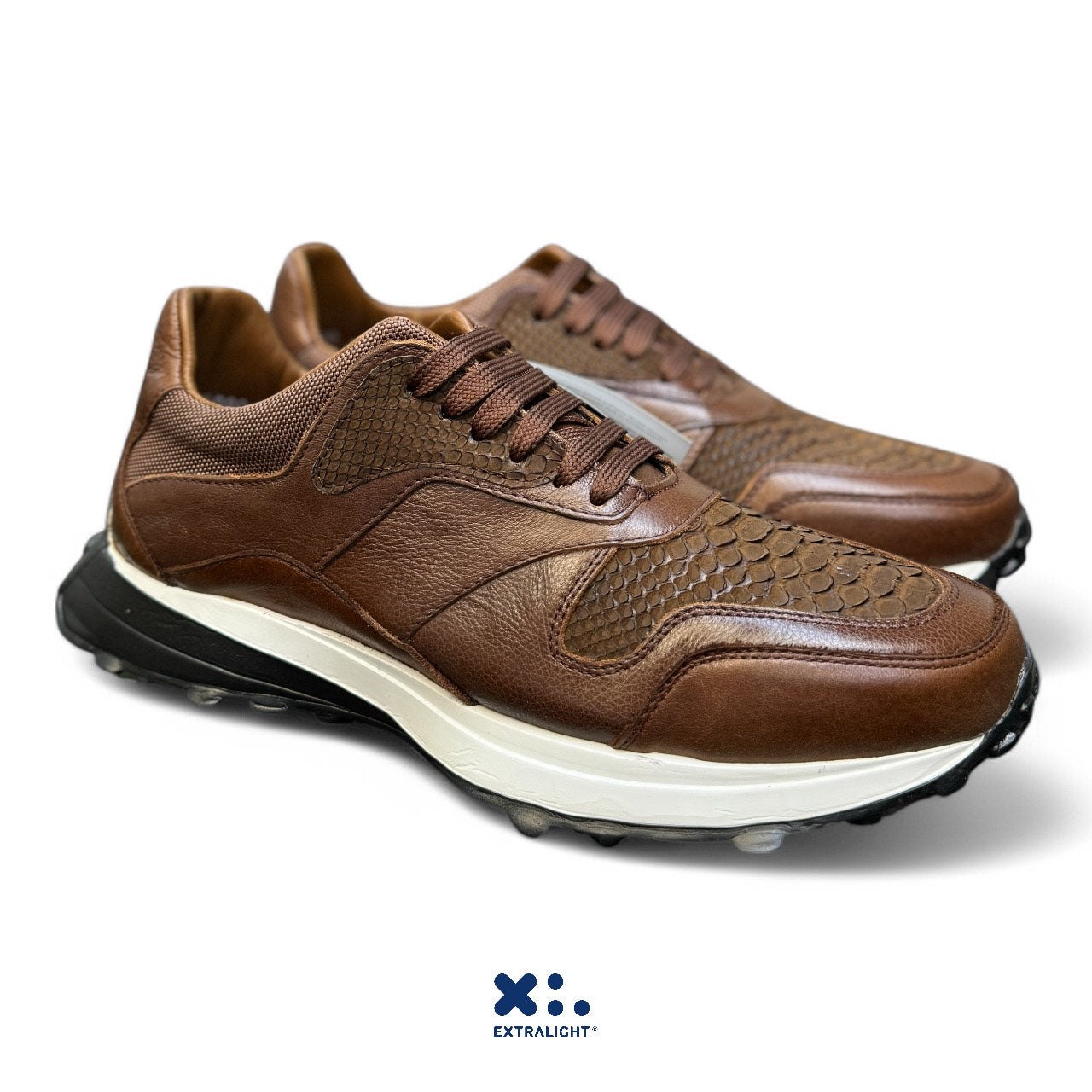 sneaker de piel venado / vibora python cafe tamarindo extralight