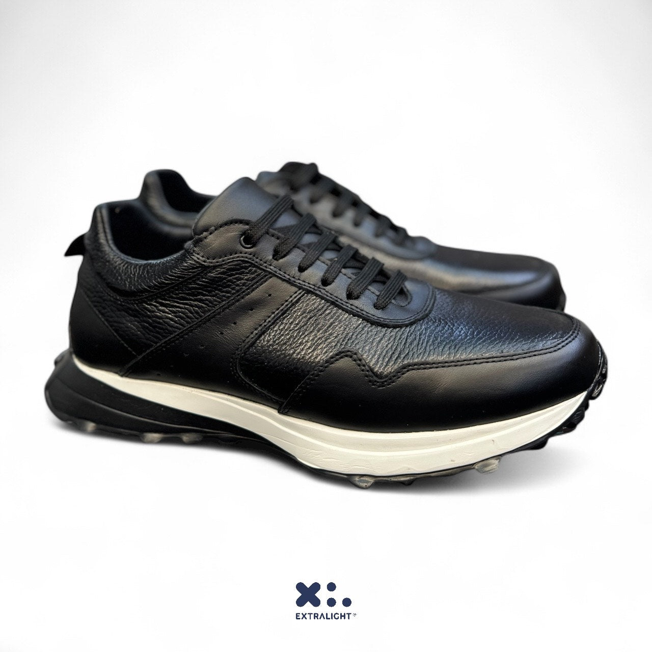 sneakers de piel negro venado mod manchester 2001 extralight