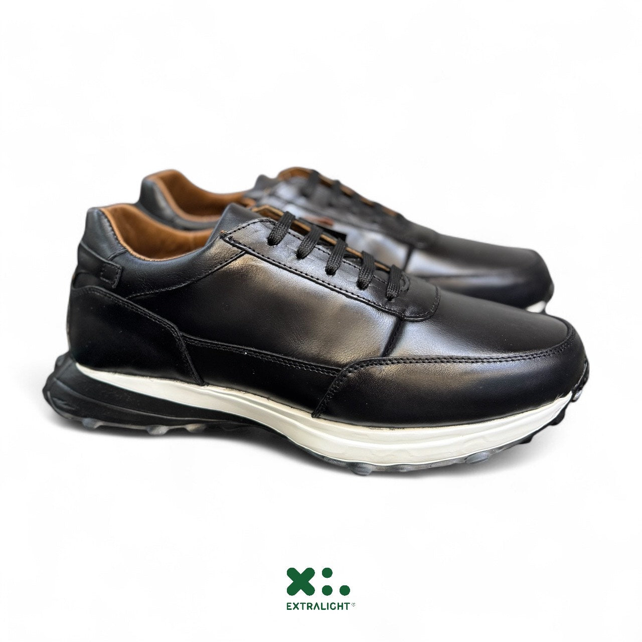 sneakers de piel camaleon negro james extralight 20K