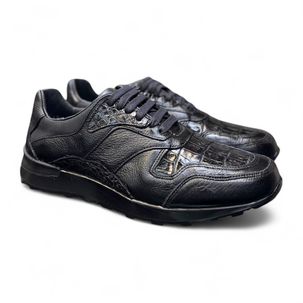 sneaker de piel venado / cocodrilo legit total black 6030