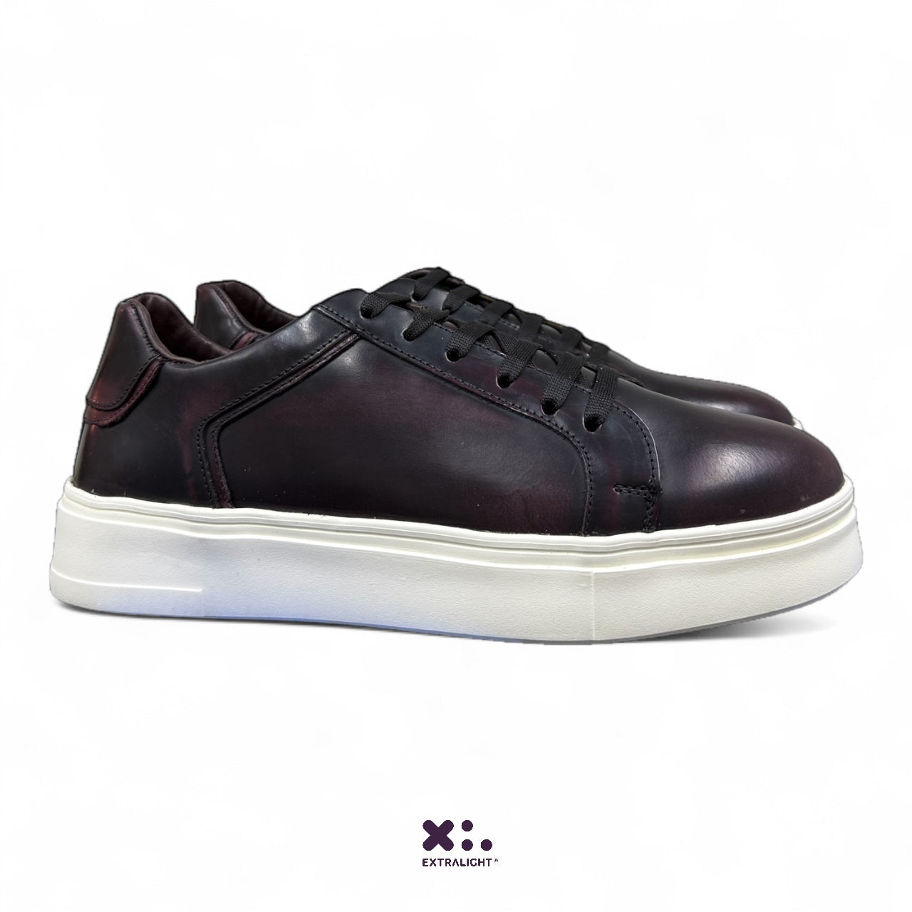 sneaker de piel camaleón black cherry 16k vermil extralight