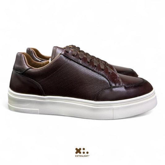 sneaker de piel moca perforado 16k vermil extralight