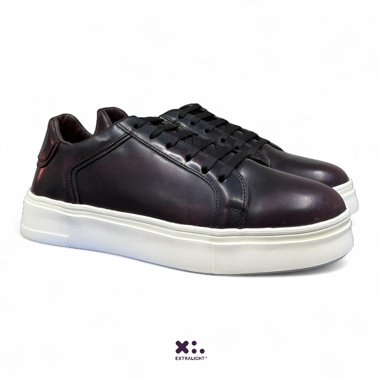 sneaker de piel camaleón black cherry 16k vermil extralight
