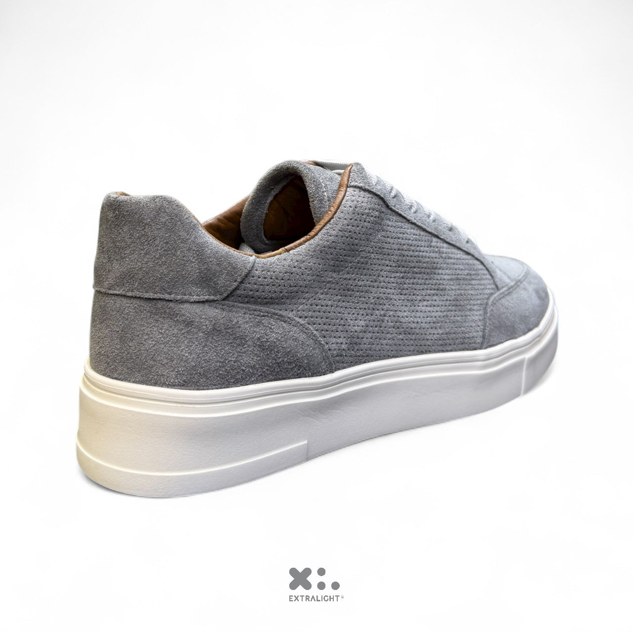sneaker de piel ted platino perforado 16k vermil extralight