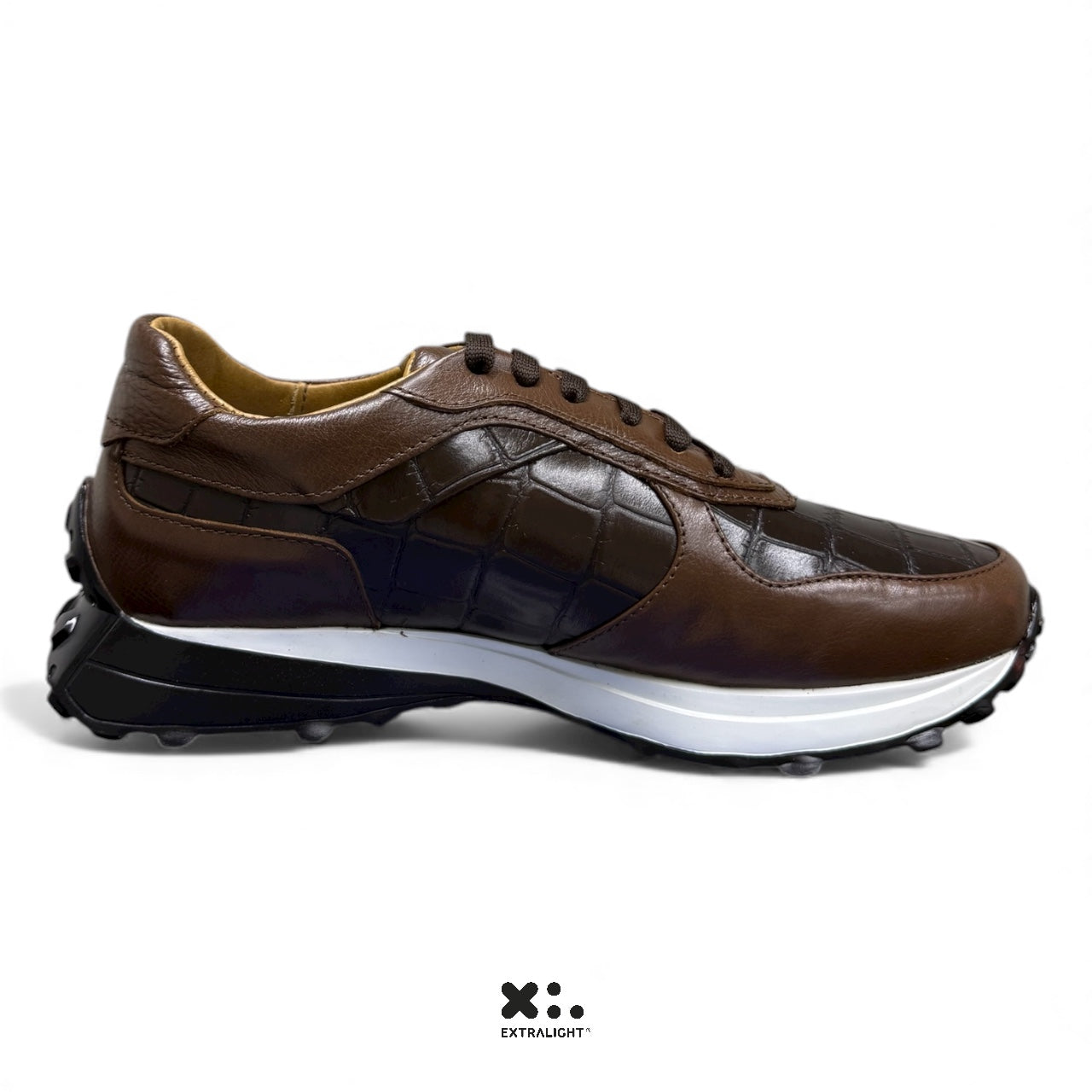 sneaker de piel coffe skin print alligator 20k15 extralight