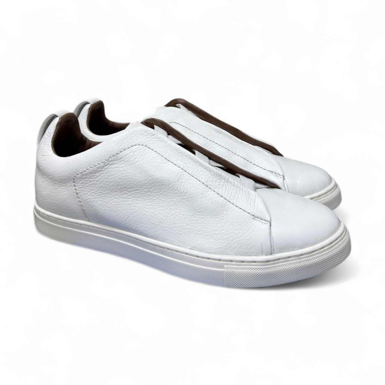 MAISON ON WHITE - piel flother