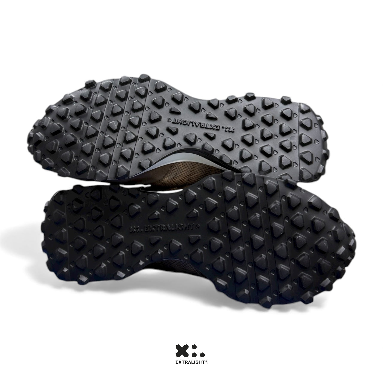 sneaker de piel serpiente de agua carunga legit  20k15 extralight