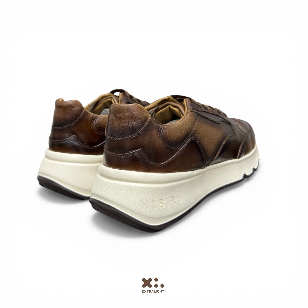 sneaker fendo - piel wiskey vacuno /venado Extralight®