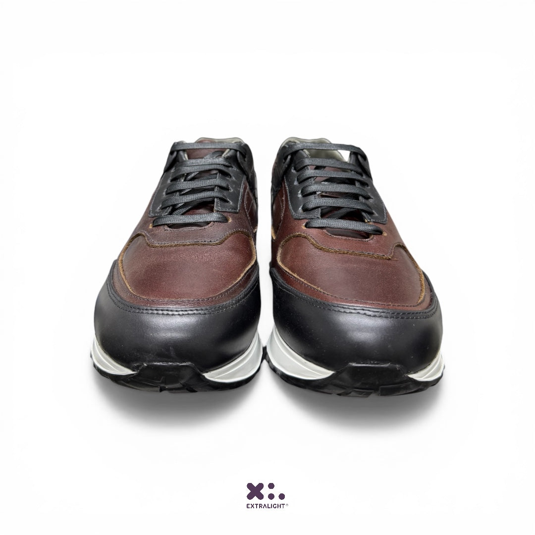 sneaker monclear - negro/vino mate Extralight®