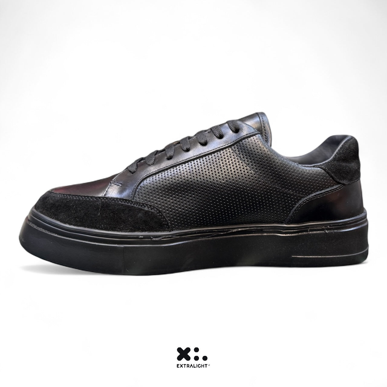 sneaker de piel pullup dark venado 16k extralight