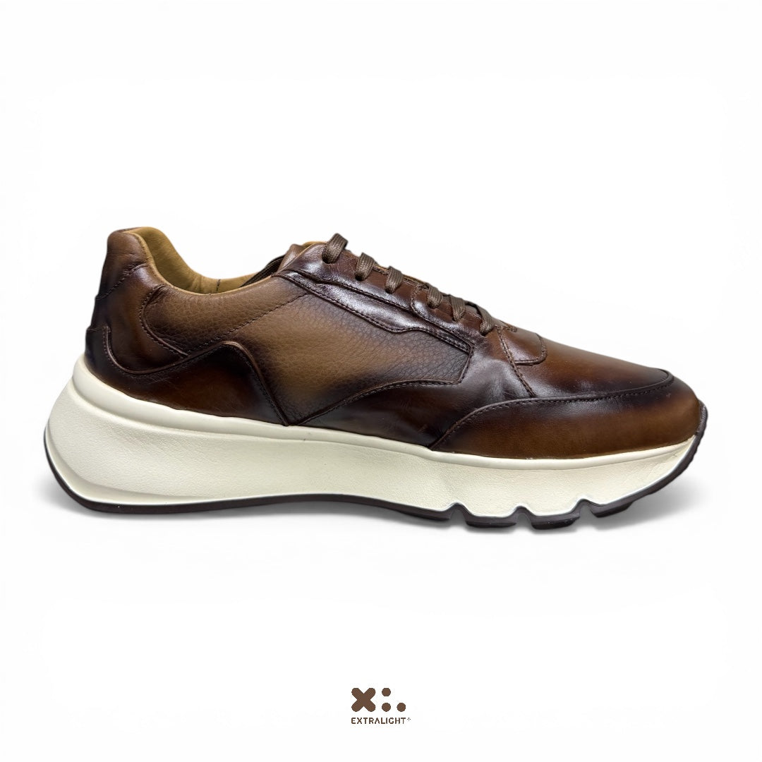 sneaker fendo - piel wiskey vacuno /venado Extralight®