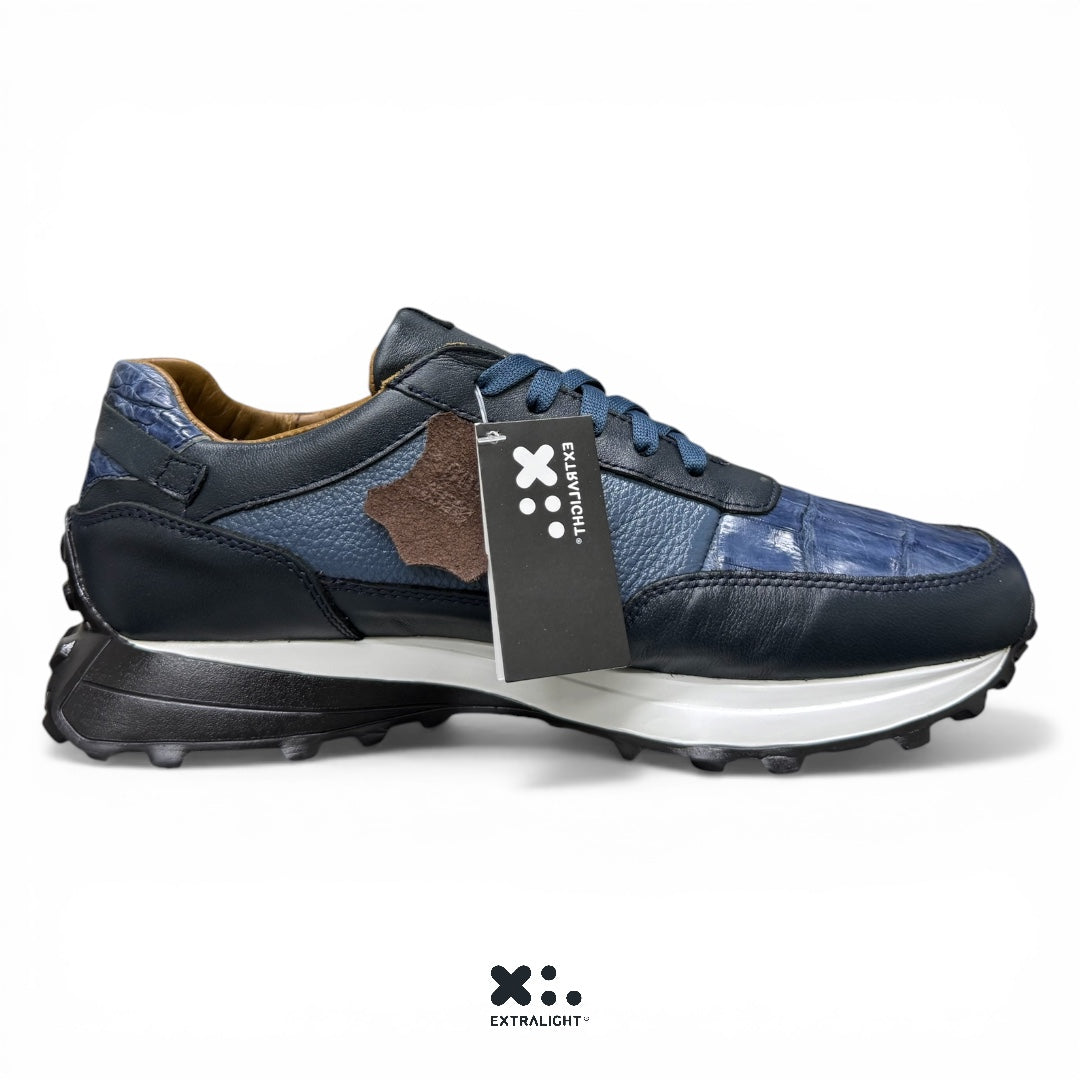 sneaker de piel venado aplicacion piel cocodrilo color azul rey mod 20k