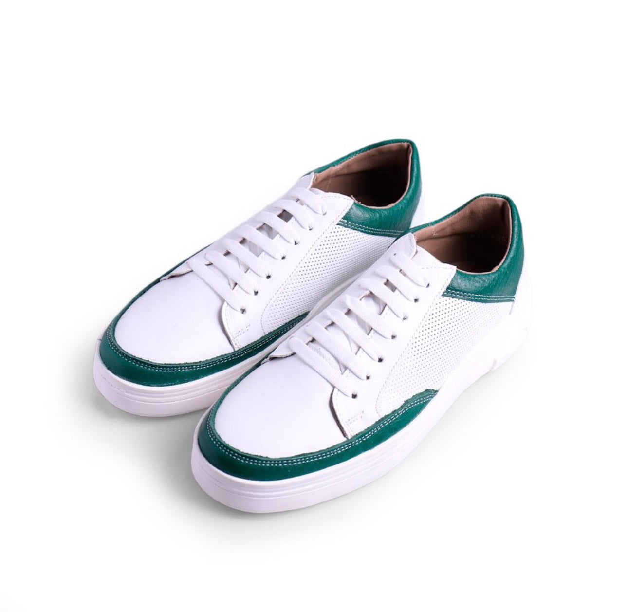 tenis de piel blanco / piel verde lacoste  mod 9002