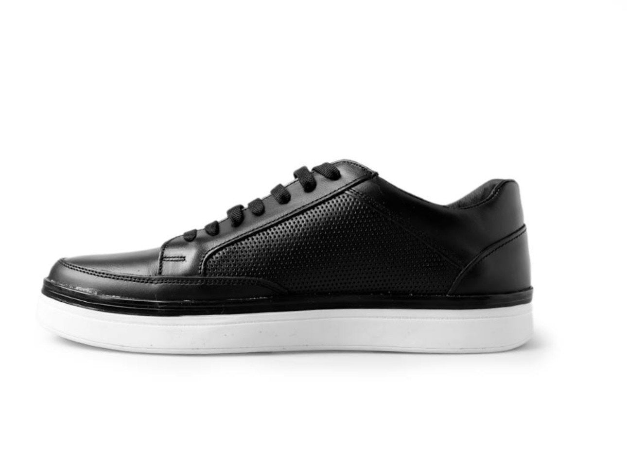 tenis de piel napa negro / grabado punto mod 9002