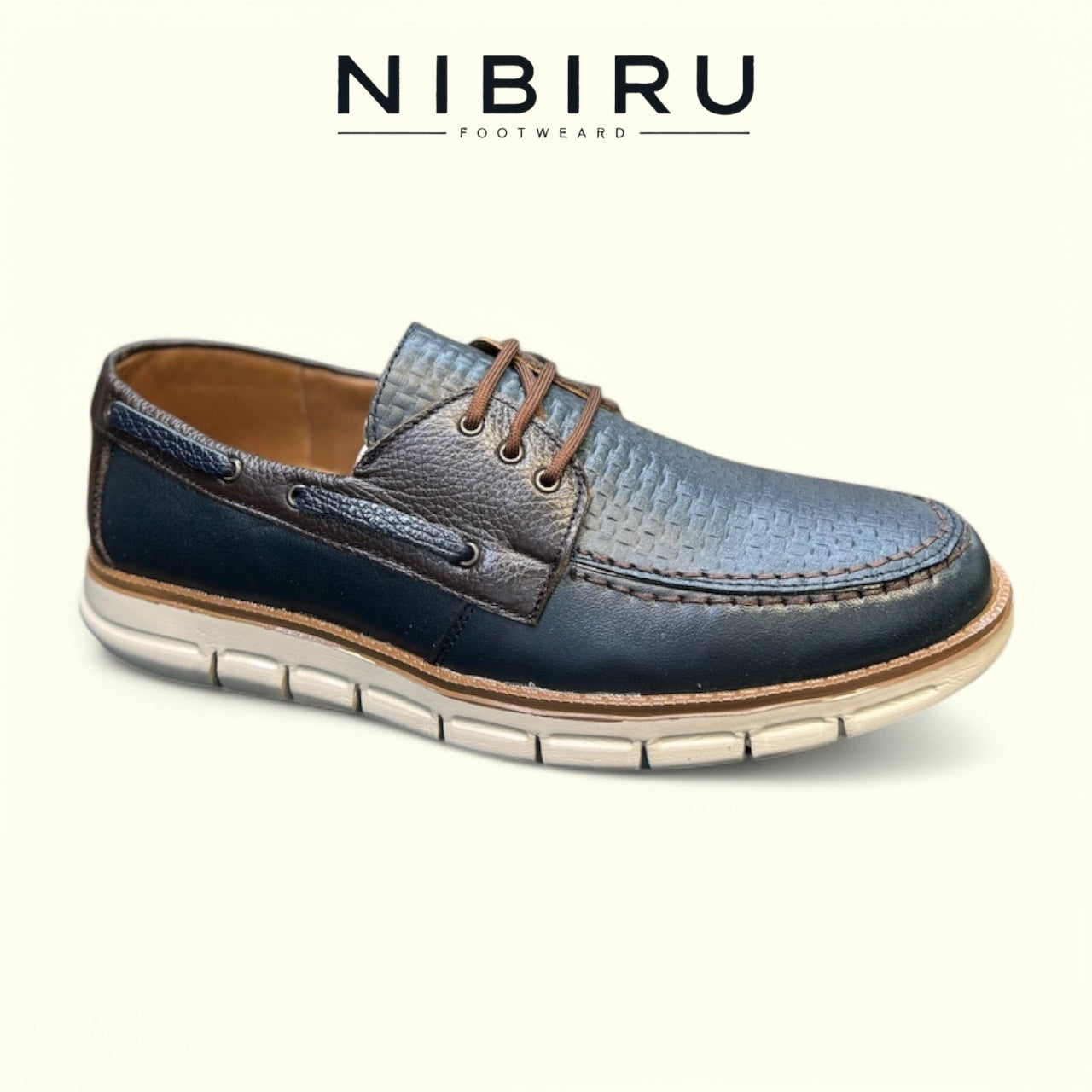 zapatos nauticos de piel azul marino napa petatillo grabado suela ultraligera mod 304