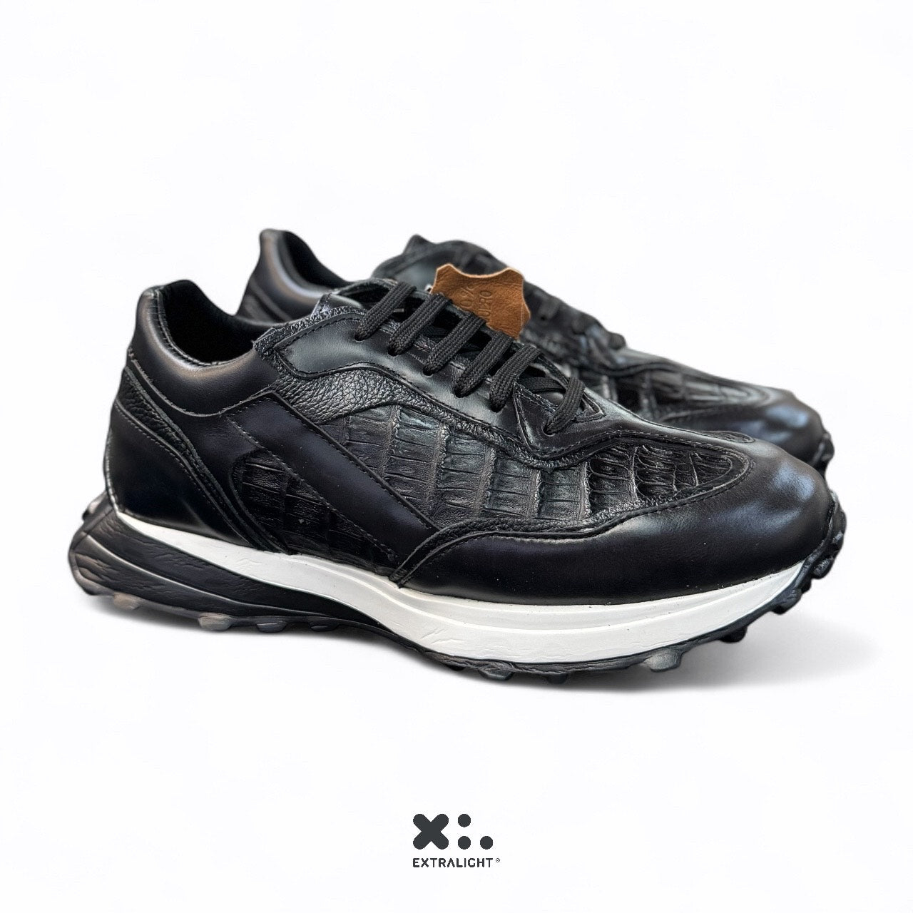 sneaker de piel venado / piel cocodrilo fuscus total black mod sopranno extralight