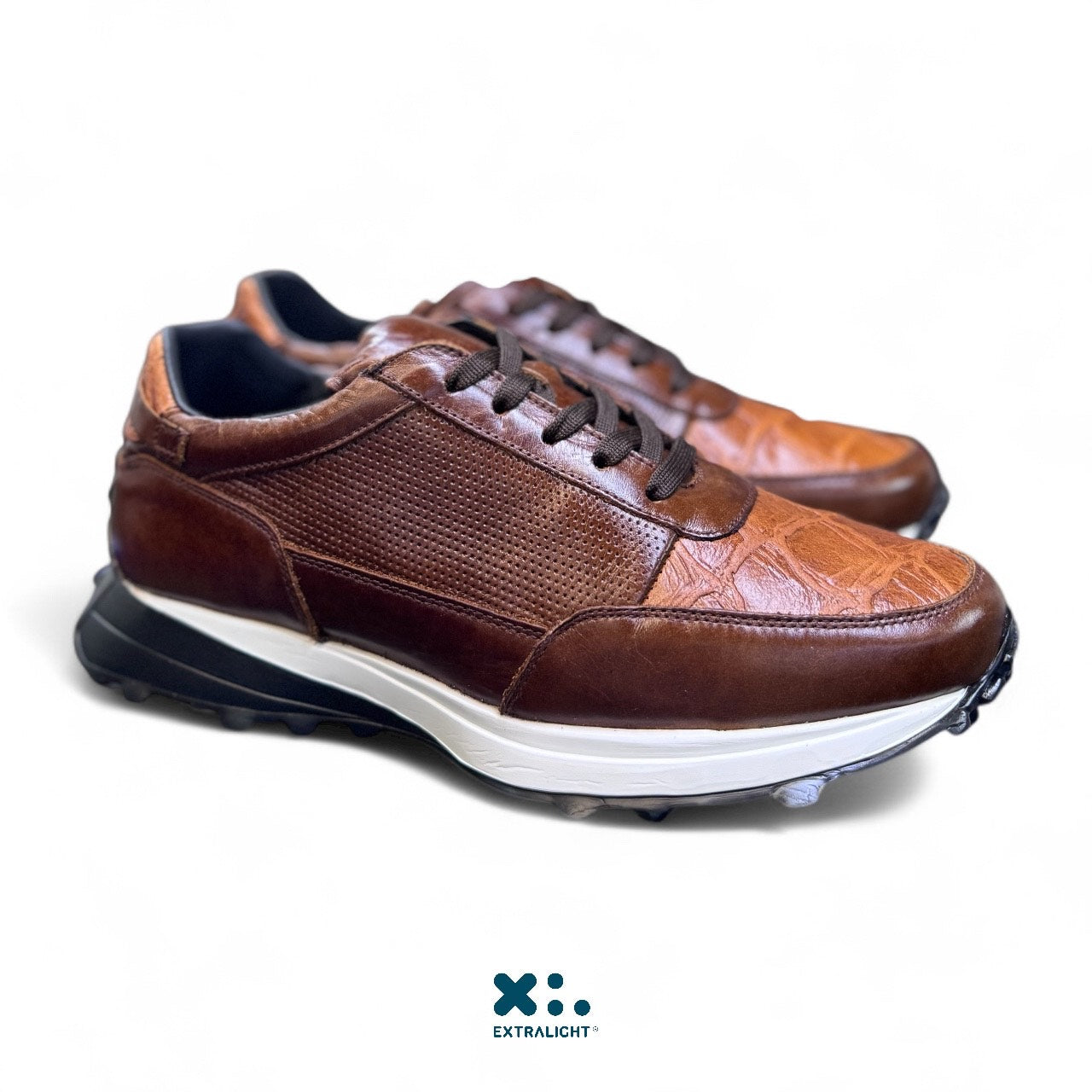 sneaker de piel venado grabado de pescado pirarucu 20k extralight